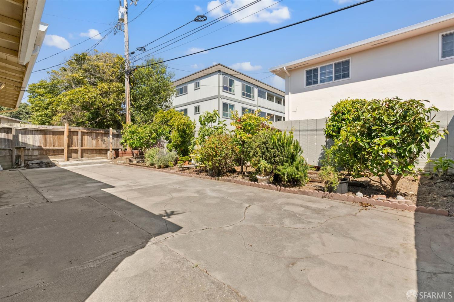 Detail Gallery Image 23 of 24 For 1015 Sunnyside Dr, South San Francisco,  CA 94080 - 3 Beds | 2 Baths