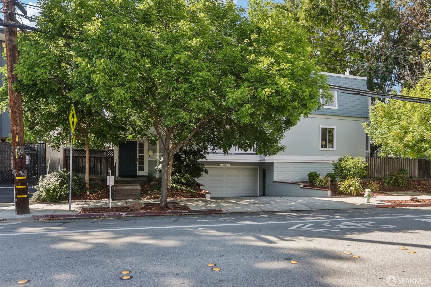Detail Gallery Image 2 of 35 For 1140 Whipple Ave #21,  Redwood City,  CA 94062 - 2 Beds | 1 Baths