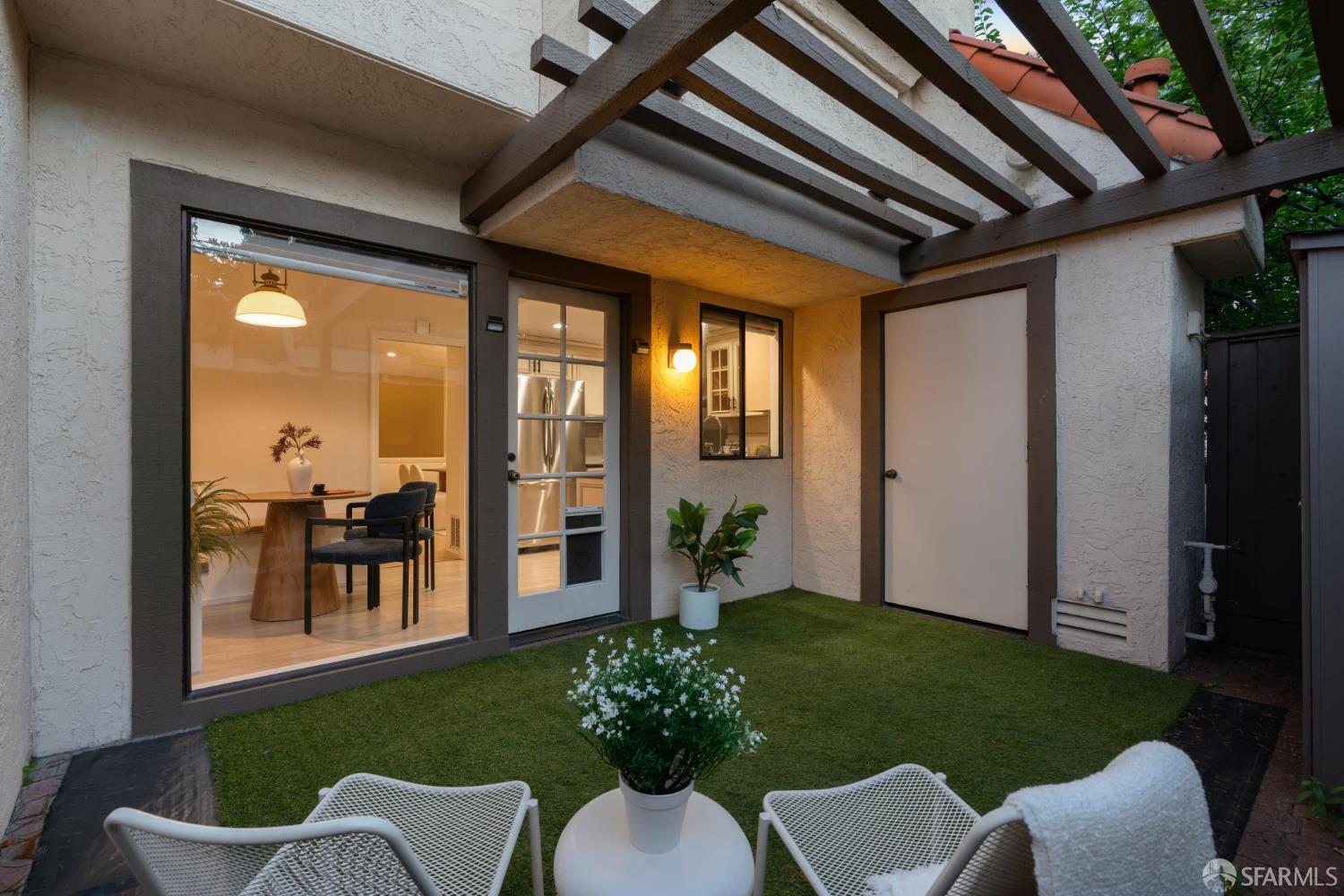 Detail Gallery Image 19 of 36 For 539 Pimlico Ct, Walnut Creek,  CA 94597 - 2 Beds | 2/1 Baths
