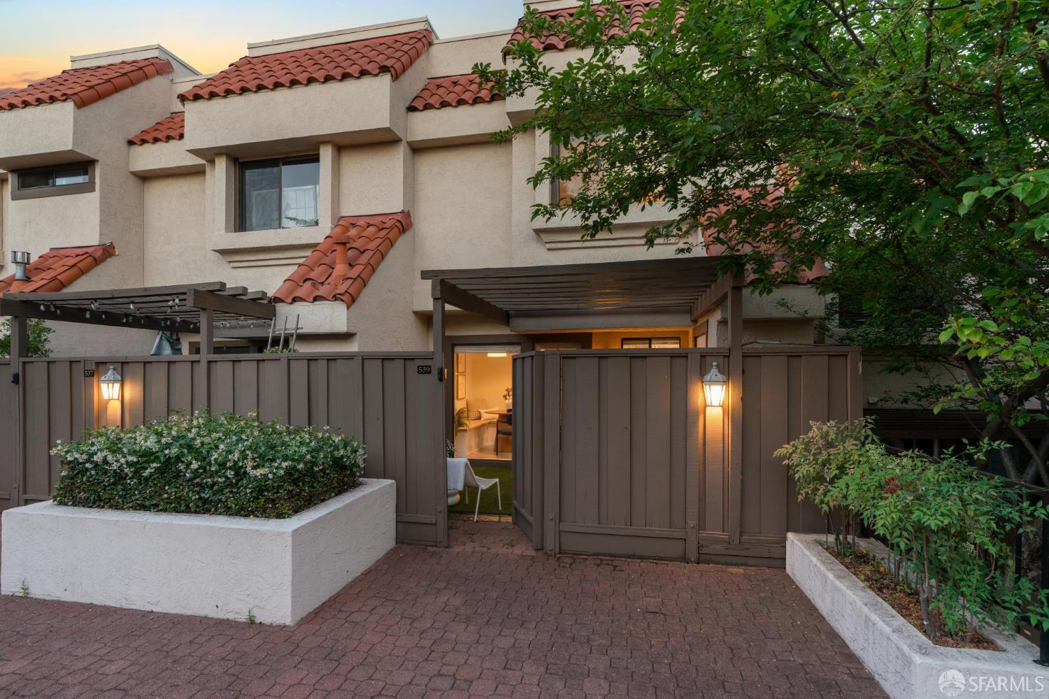 Detail Gallery Image 20 of 36 For 539 Pimlico Ct, Walnut Creek,  CA 94597 - 2 Beds | 2/1 Baths