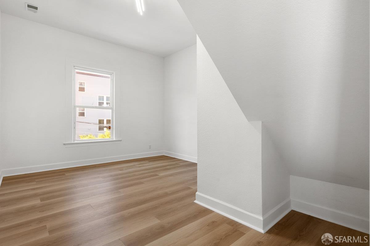 Detail Gallery Image 12 of 30 For 594 Vermont St, San Francisco,  CA 94107 - 3 Beds | 2/1 Baths