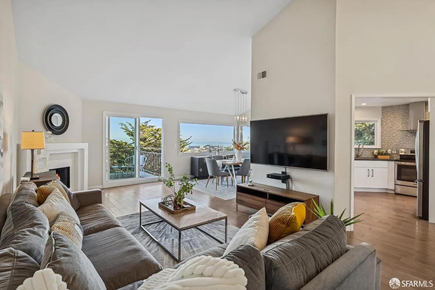 Detail Gallery Image 1 of 20 For 2 Hawkins Ln, San Francisco,  CA 94124 - 3 Beds | 2 Baths