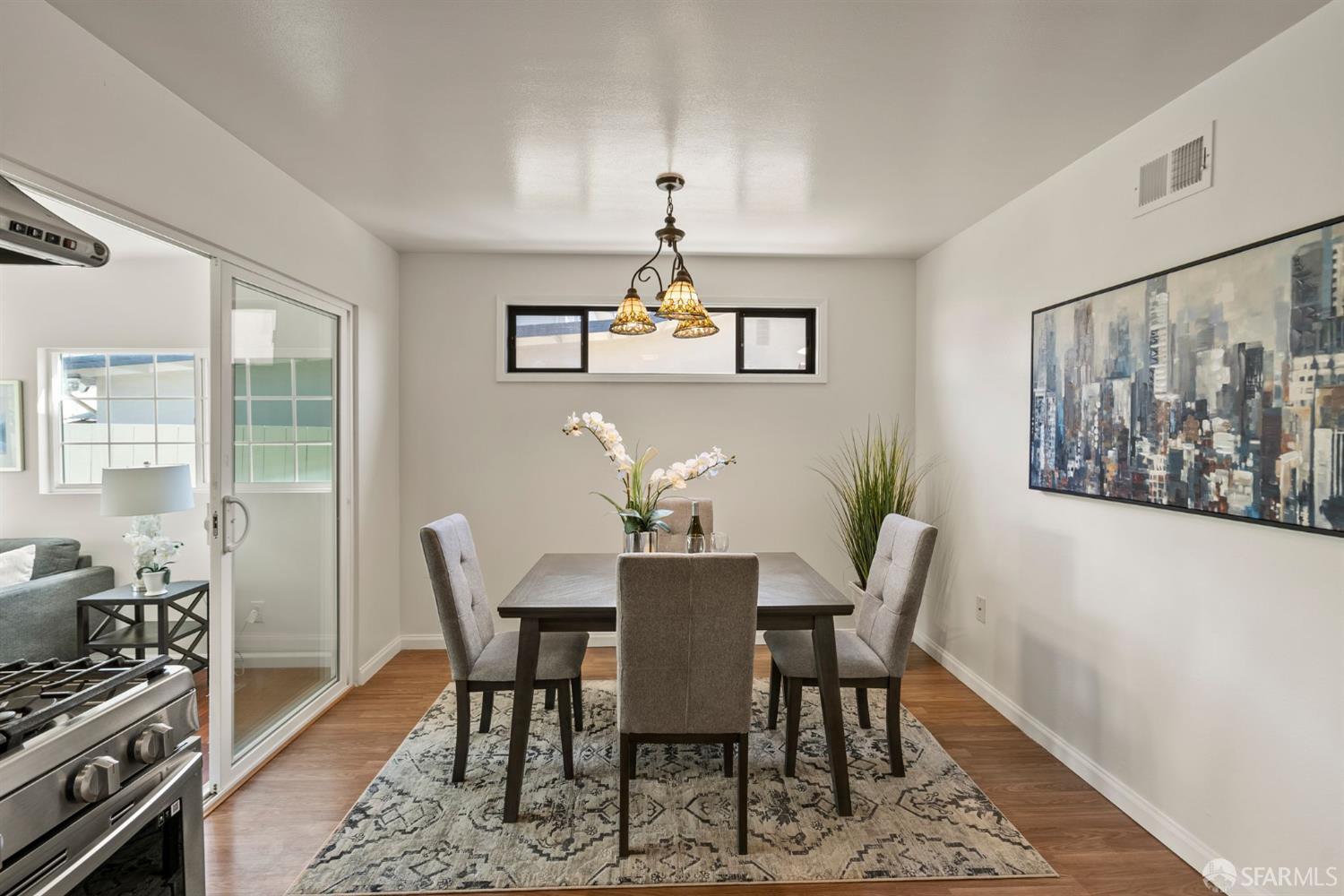 Detail Gallery Image 10 of 24 For 1015 Sunnyside Dr, South San Francisco,  CA 94080 - 3 Beds | 2 Baths