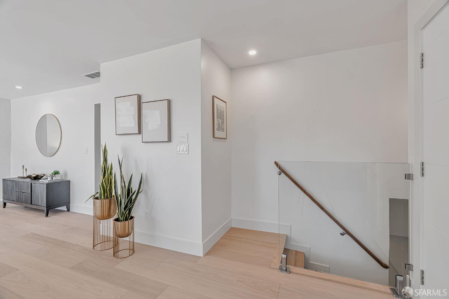 Detail Gallery Image 26 of 46 For 115 Gladeview Way, San Francisco,  CA 94131 - 4 Beds | 3 Baths