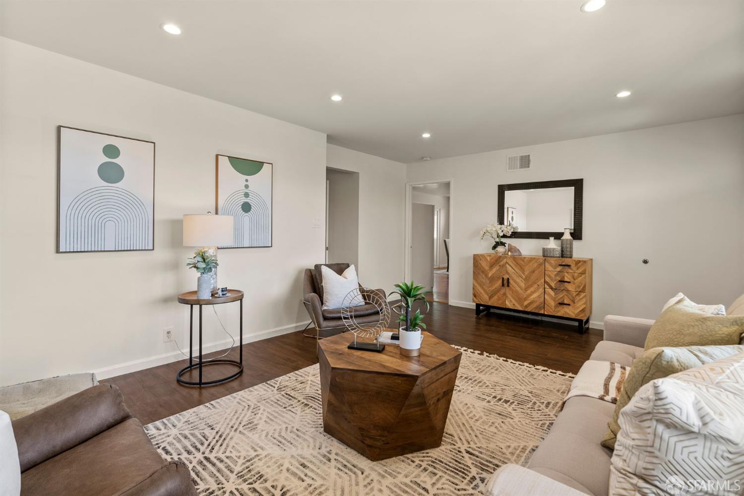 Detail Gallery Image 9 of 24 For 1015 Sunnyside Dr, South San Francisco,  CA 94080 - 3 Beds | 2 Baths