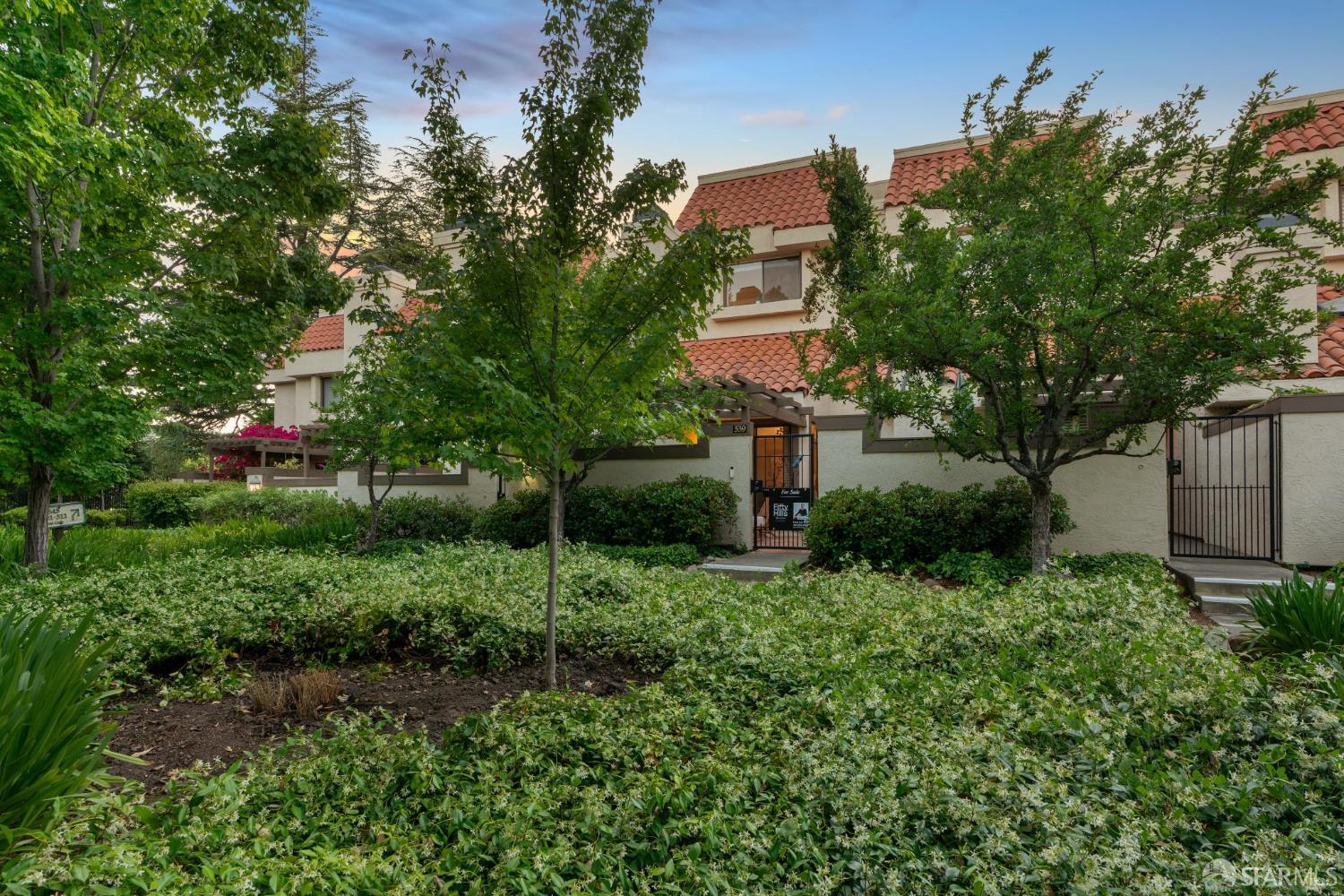 Detail Gallery Image 26 of 36 For 539 Pimlico Ct, Walnut Creek,  CA 94597 - 2 Beds | 2/1 Baths