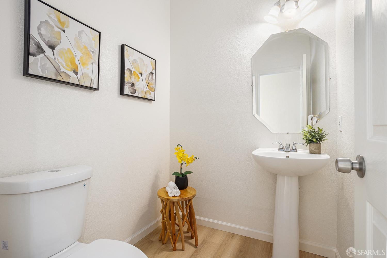Detail Gallery Image 19 of 44 For 1845 Kern Mountain Way, Antioch,  CA 94531 - 5 Beds | 2/1 Baths