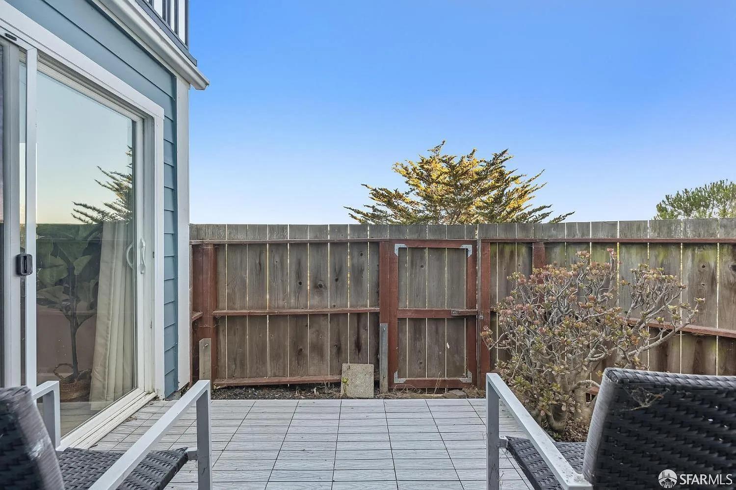 Detail Gallery Image 16 of 20 For 2 Hawkins Ln, San Francisco,  CA 94124 - 3 Beds | 2 Baths