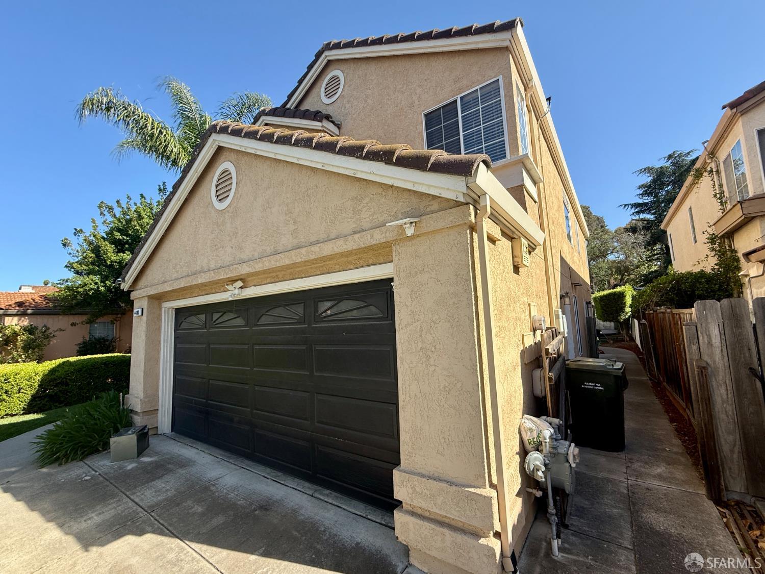 Detail Gallery Image 2 of 16 For 4400 Elk Dr, Antioch,  CA 94531 - 3 Beds | 2/1 Baths
