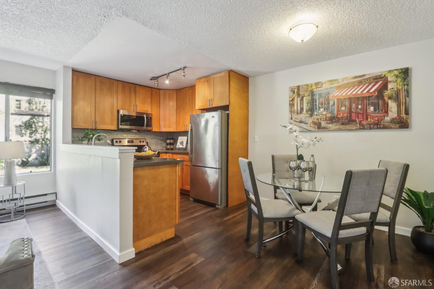 Detail Gallery Image 15 of 35 For 1140 Whipple Ave #21,  Redwood City,  CA 94062 - 2 Beds | 1 Baths