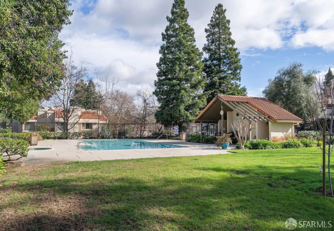 Detail Gallery Image 32 of 36 For 539 Pimlico Ct, Walnut Creek,  CA 94597 - 2 Beds | 2/1 Baths