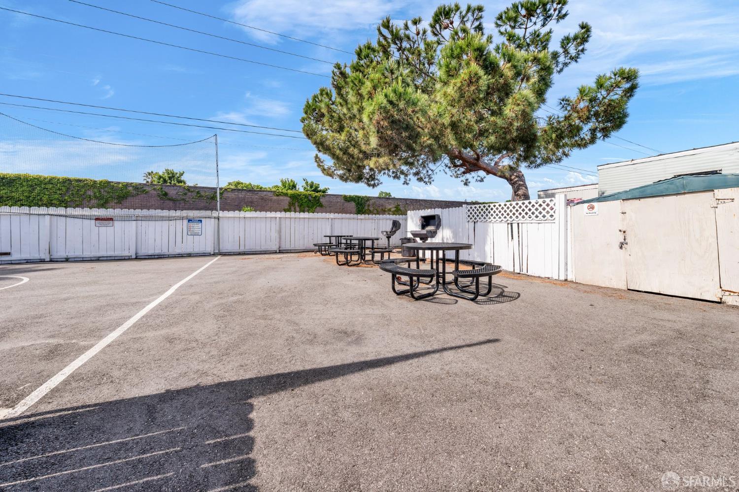Detail Gallery Image 18 of 19 For 3499 E Bayshore Rd, Redwood City,  CA 94063 - 3 Beds | 1 Baths