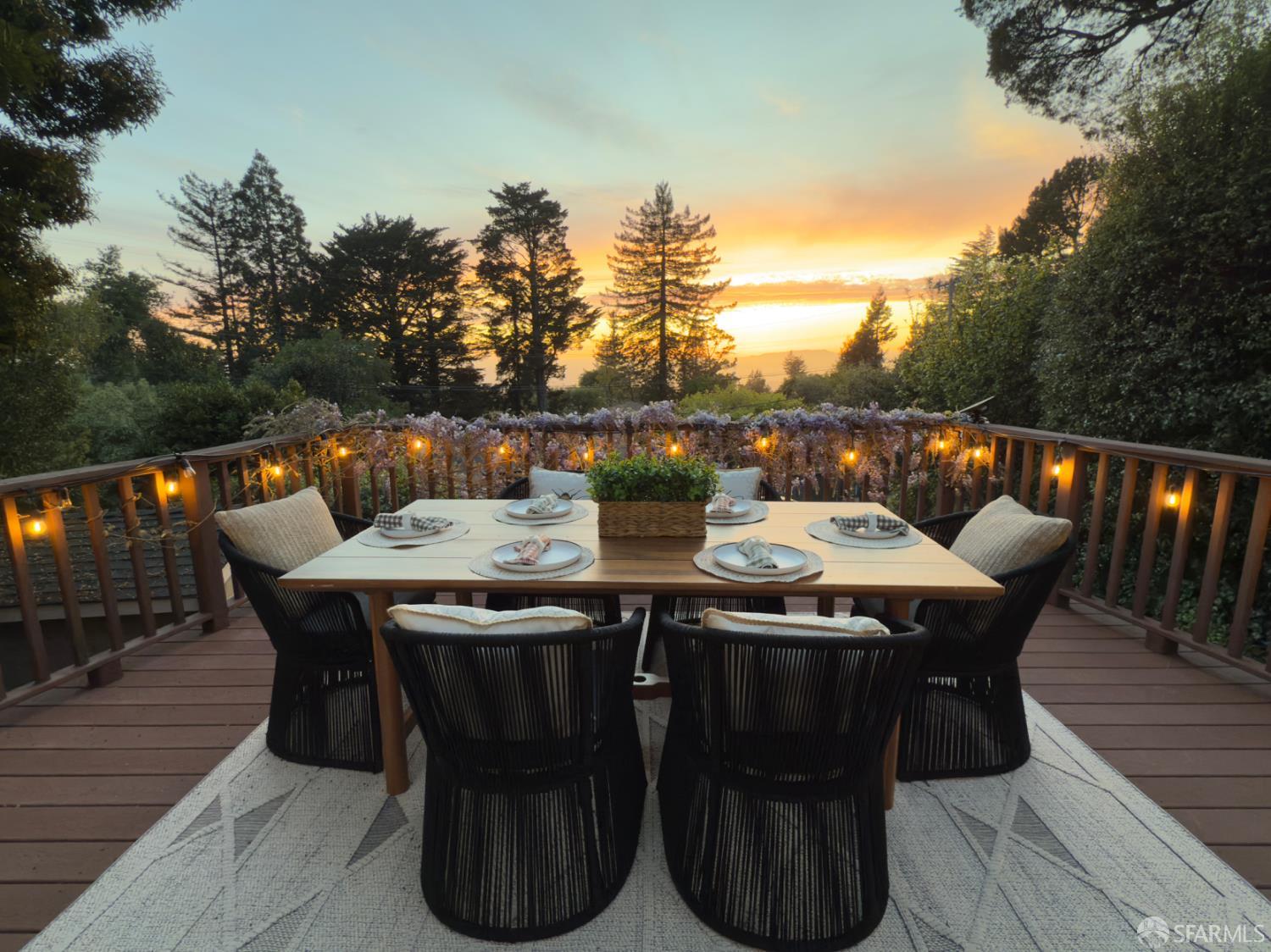 Detail Gallery Image 22 of 24 For 9018 Skyline Blvd, Oakland,  CA 94611 - 3 Beds | 2 Baths