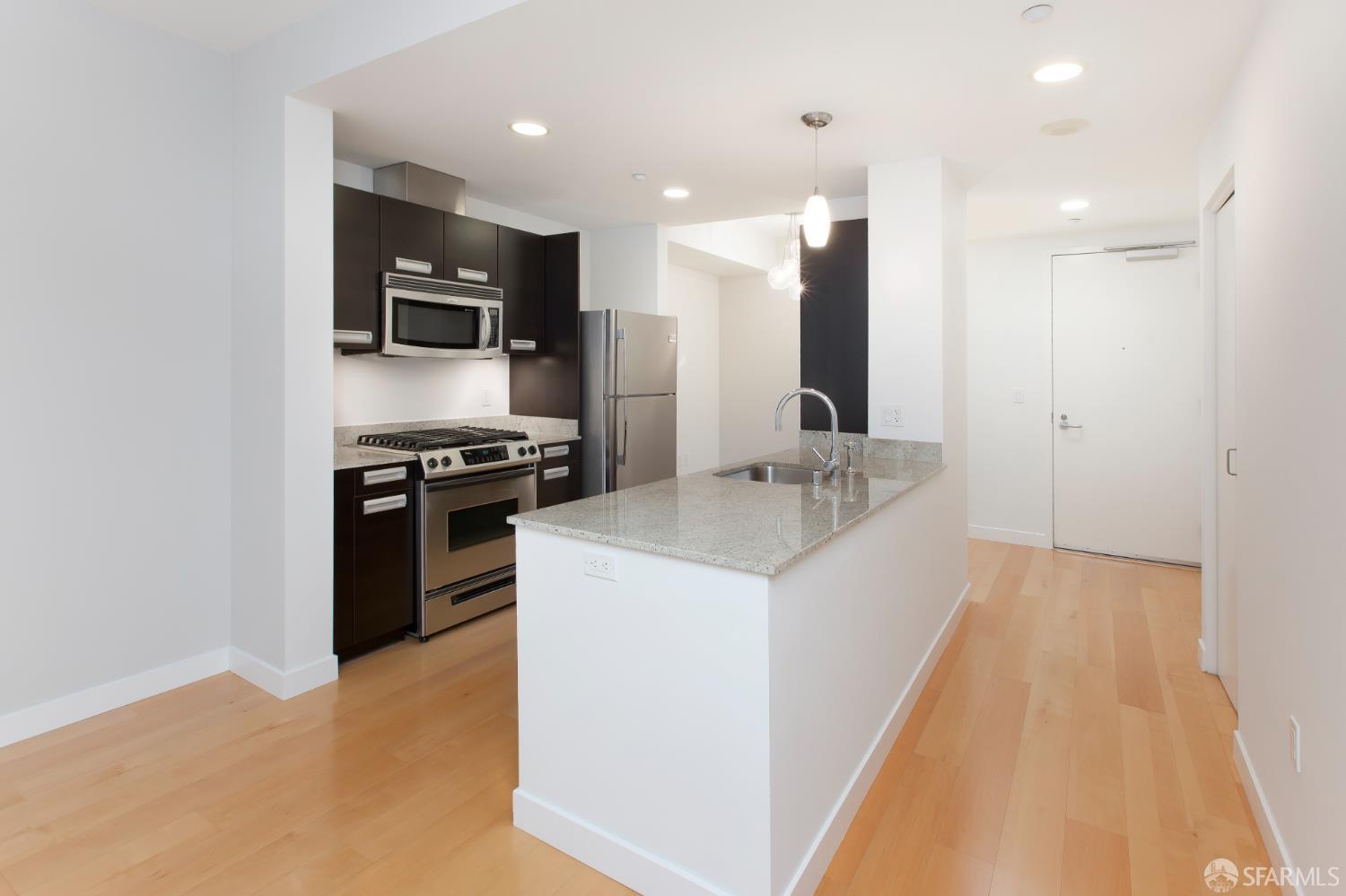 Detail Gallery Image 4 of 29 For 300 Berry St #1202,  San Francisco,  CA 94158 - 1 Beds | 1 Baths
