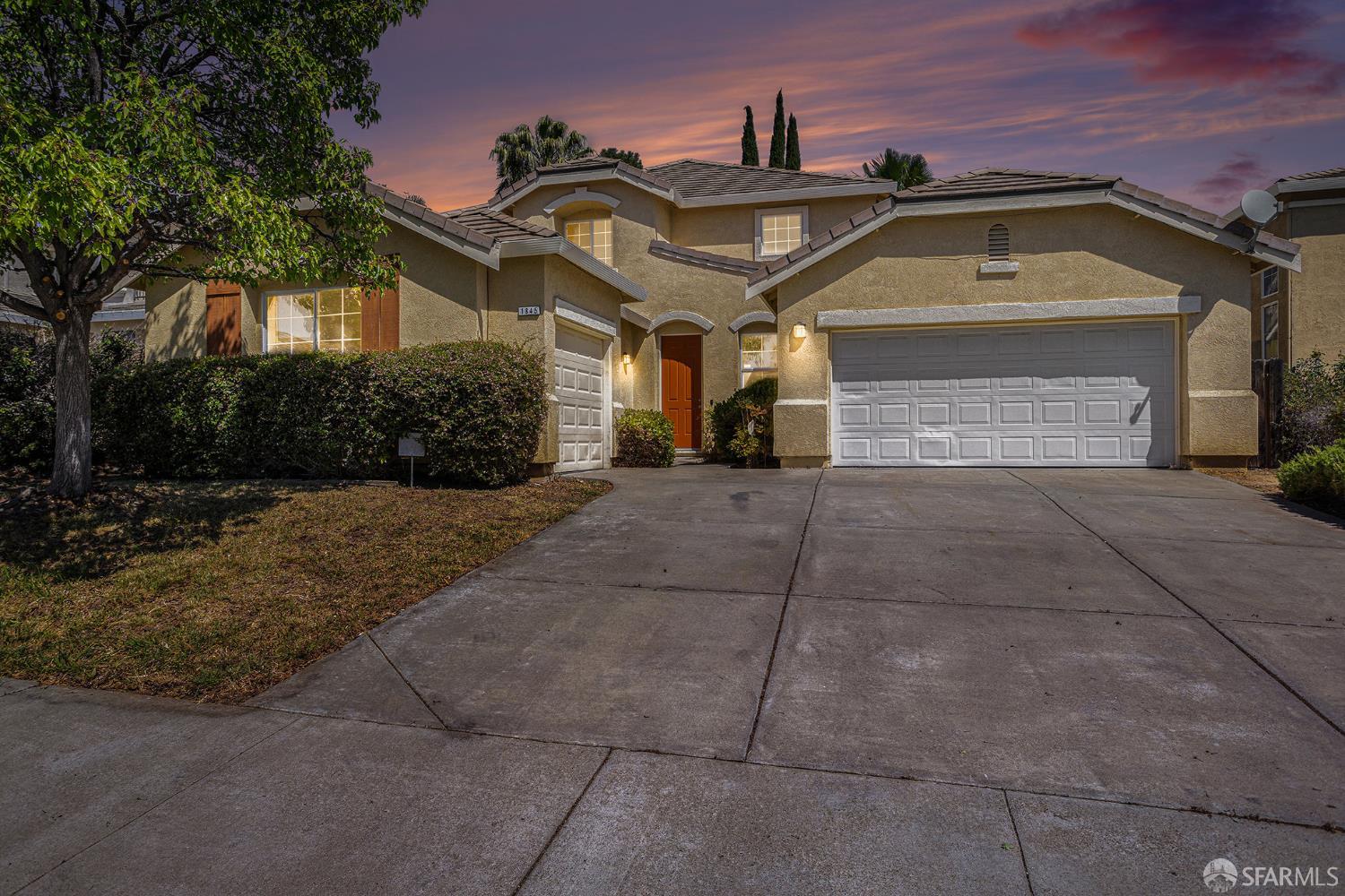 Detail Gallery Image 2 of 44 For 1845 Kern Mountain Way, Antioch,  CA 94531 - 5 Beds | 2/1 Baths