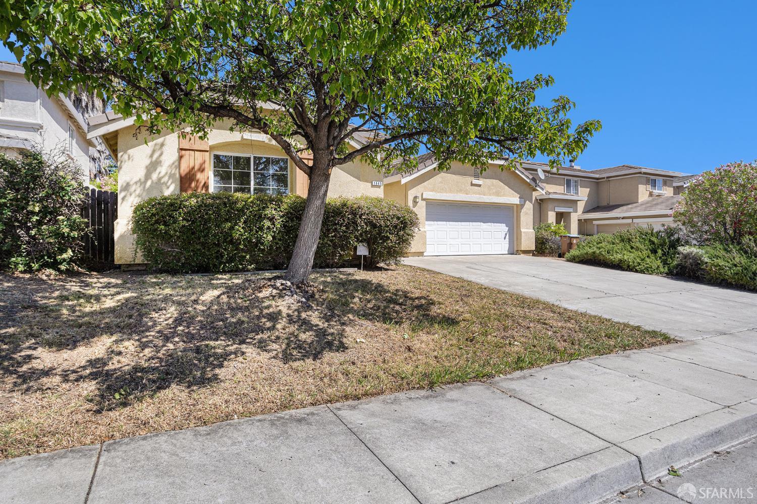 Detail Gallery Image 4 of 44 For 1845 Kern Mountain Way, Antioch,  CA 94531 - 5 Beds | 2/1 Baths