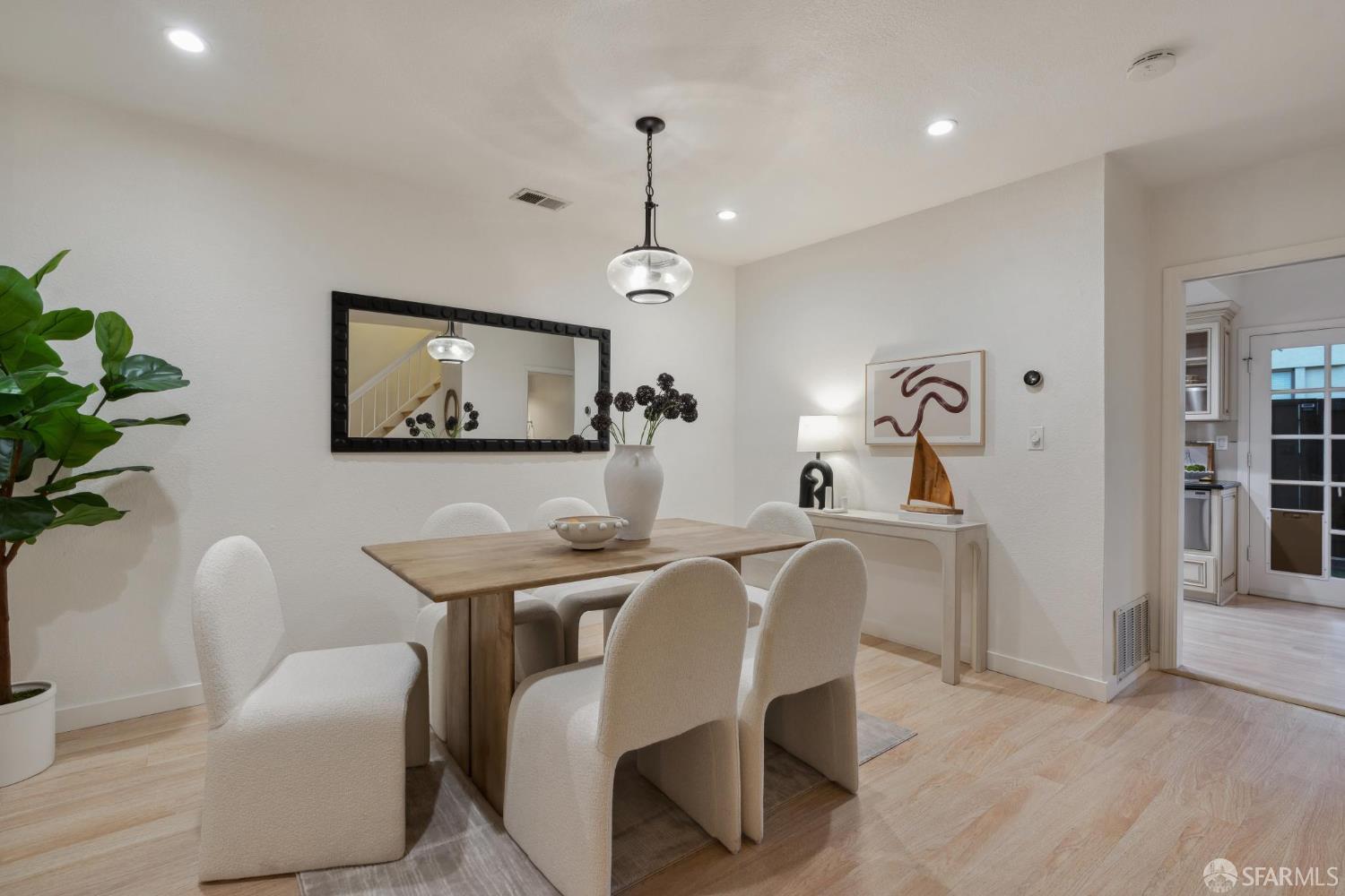 Detail Gallery Image 10 of 36 For 539 Pimlico Ct, Walnut Creek,  CA 94597 - 2 Beds | 2/1 Baths