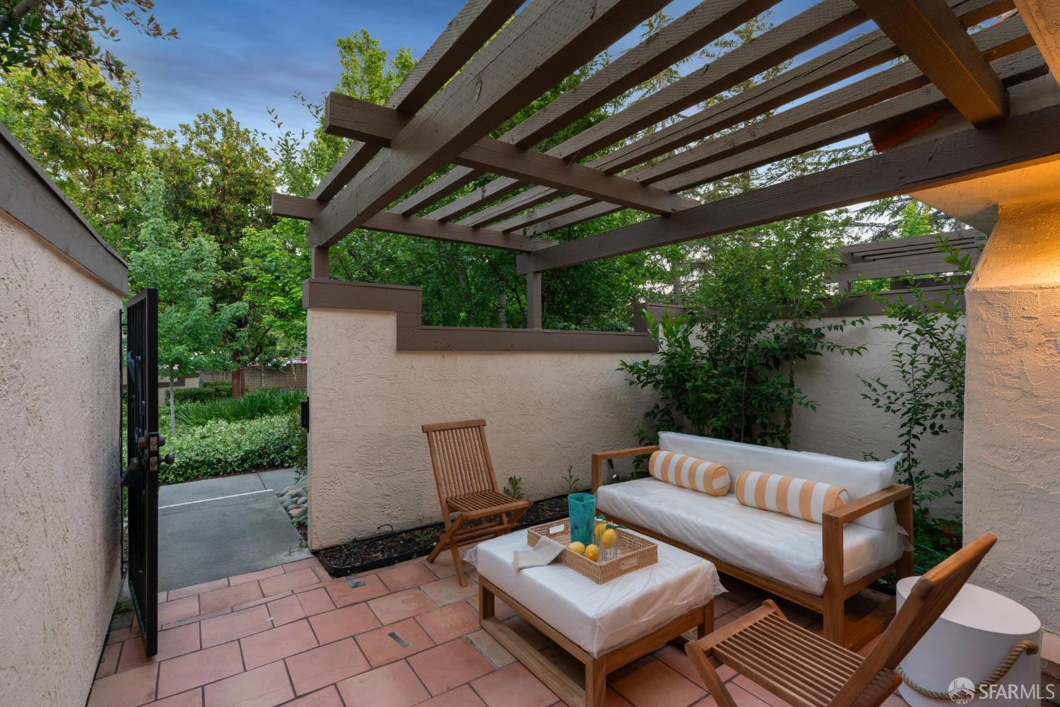 Detail Gallery Image 25 of 36 For 539 Pimlico Ct, Walnut Creek,  CA 94597 - 2 Beds | 2/1 Baths