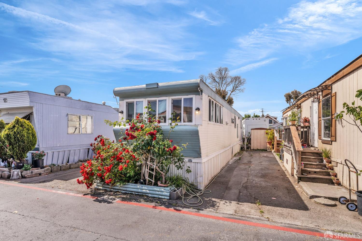 Detail Gallery Image 1 of 19 For 3499 E Bayshore Rd, Redwood City,  CA 94063 - 3 Beds | 1 Baths