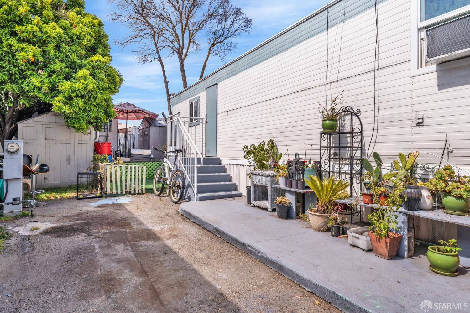 Detail Gallery Image 3 of 19 For 3499 E Bayshore Rd, Redwood City,  CA 94063 - 3 Beds | 1 Baths