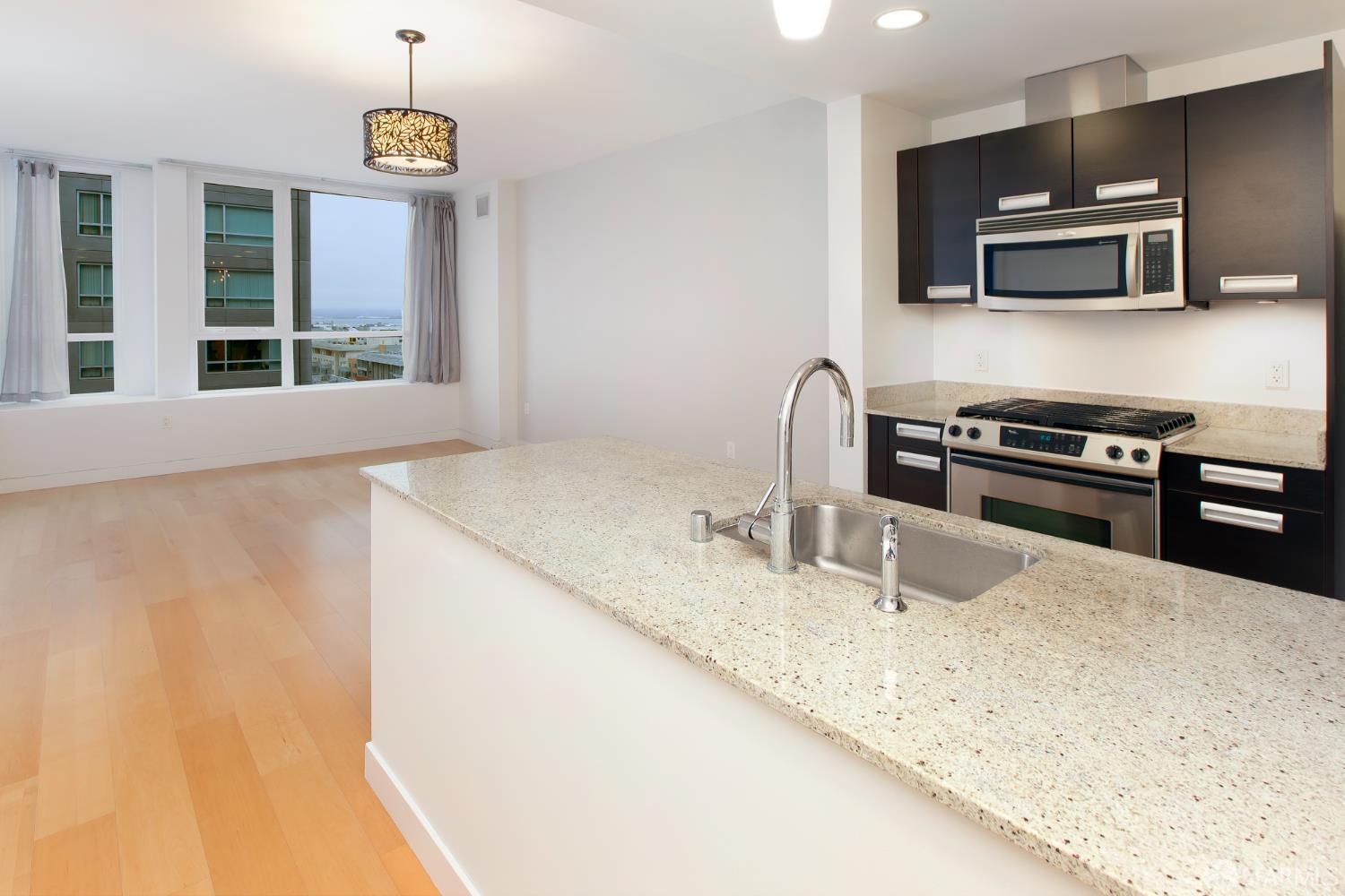 Detail Gallery Image 2 of 29 For 300 Berry St #1202,  San Francisco,  CA 94158 - 1 Beds | 1 Baths