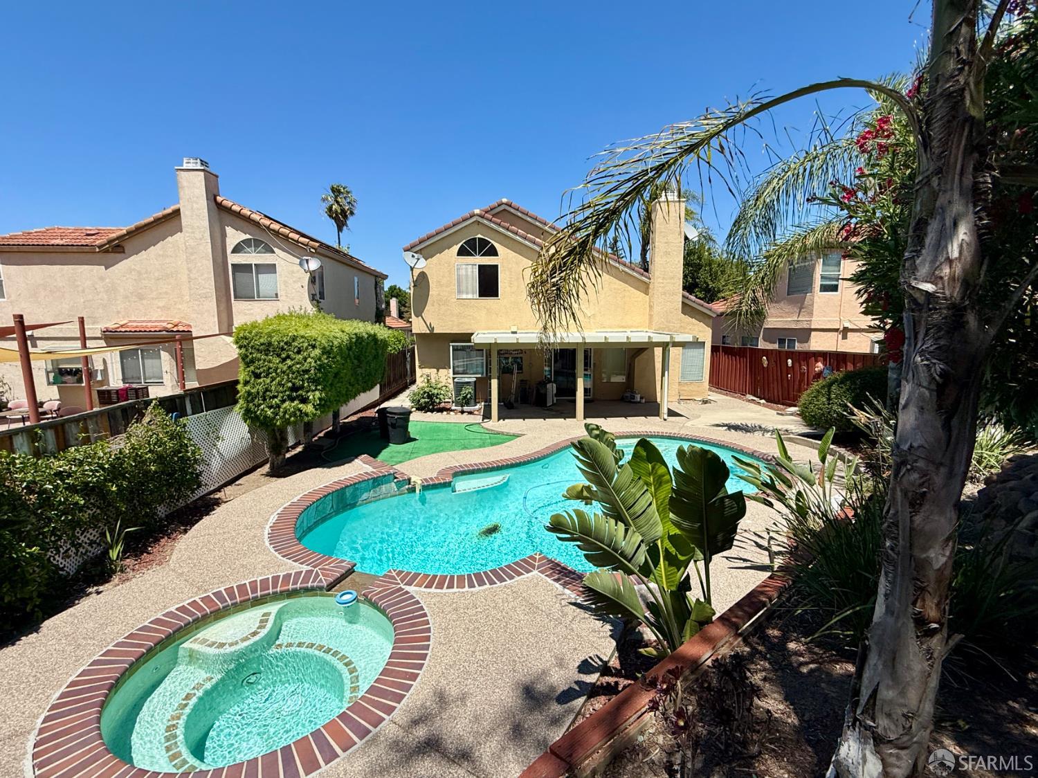 Detail Gallery Image 1 of 16 For 4400 Elk Dr, Antioch,  CA 94531 - 3 Beds | 2/1 Baths