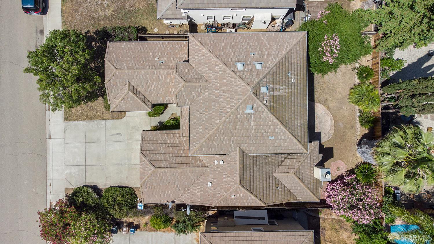 Detail Gallery Image 42 of 44 For 1845 Kern Mountain Way, Antioch,  CA 94531 - 5 Beds | 2/1 Baths