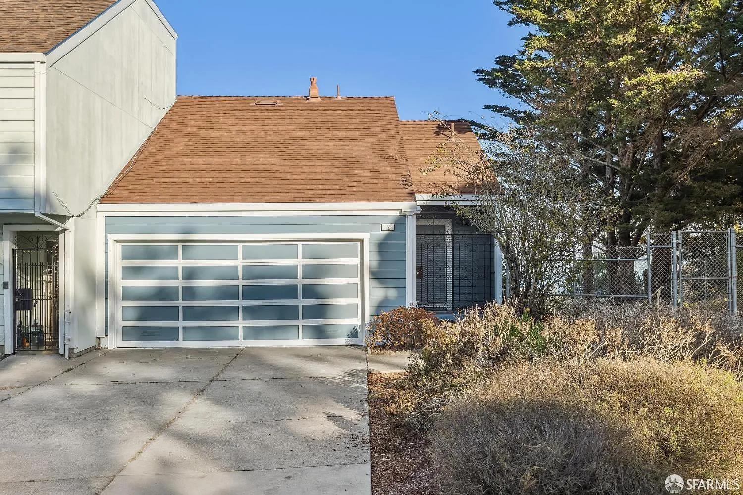 Detail Gallery Image 14 of 20 For 2 Hawkins Ln, San Francisco,  CA 94124 - 3 Beds | 2 Baths
