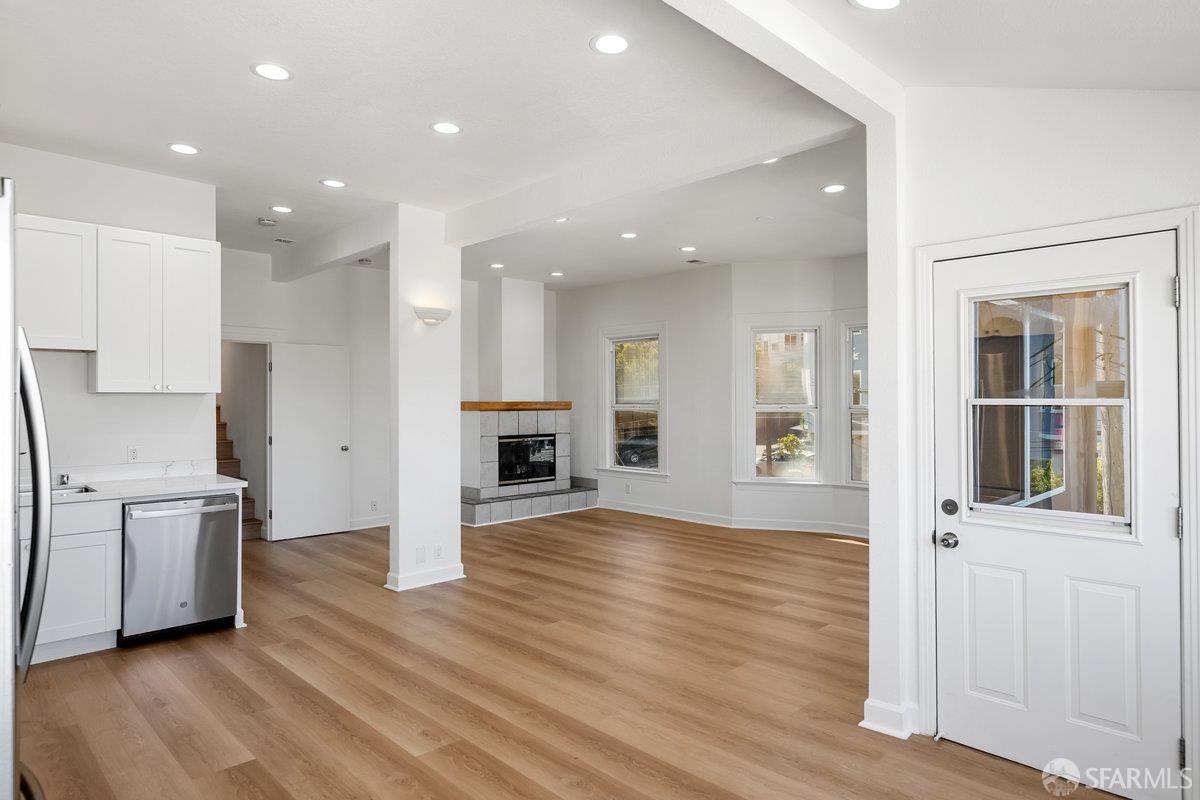 Detail Gallery Image 4 of 30 For 594 Vermont St, San Francisco,  CA 94107 - 3 Beds | 2/1 Baths