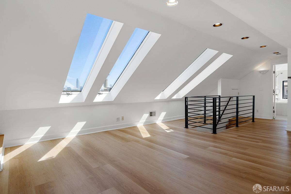 Detail Gallery Image 18 of 30 For 594 Vermont St, San Francisco,  CA 94107 - 3 Beds | 2/1 Baths