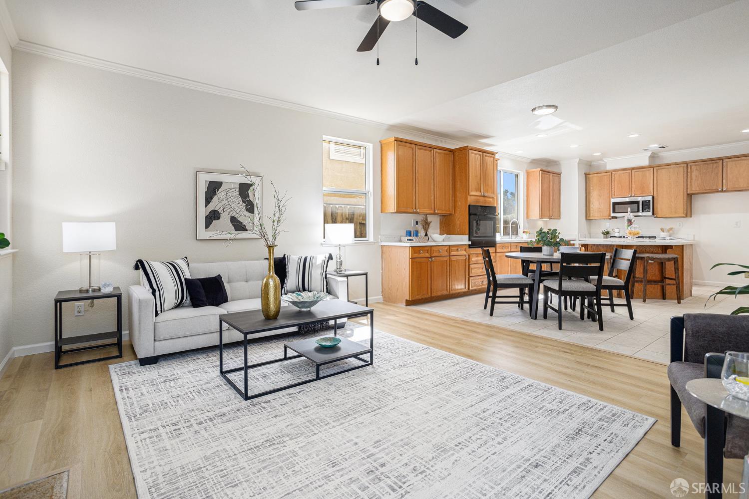 Detail Gallery Image 12 of 44 For 1845 Kern Mountain Way, Antioch,  CA 94531 - 5 Beds | 2/1 Baths