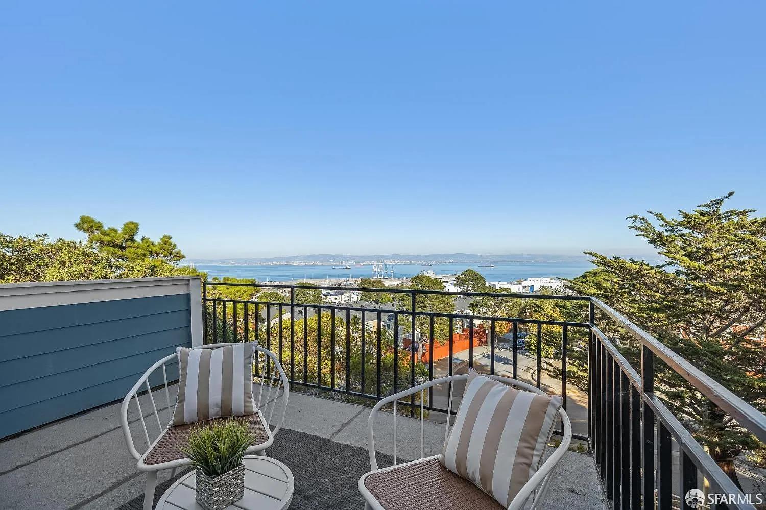 Detail Gallery Image 12 of 20 For 2 Hawkins Ln, San Francisco,  CA 94124 - 3 Beds | 2 Baths