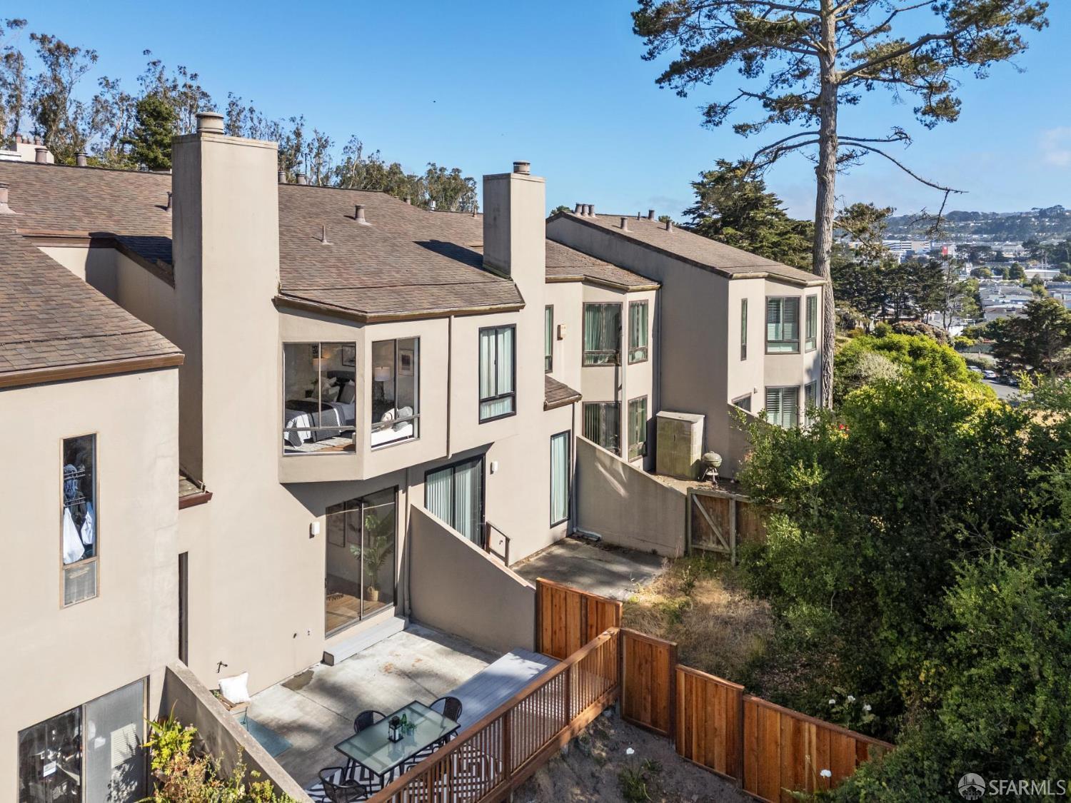 Detail Gallery Image 61 of 77 For 112 S Lake Merced Hls, San Francisco,  CA 94132 - 3 Beds | 2/1 Baths