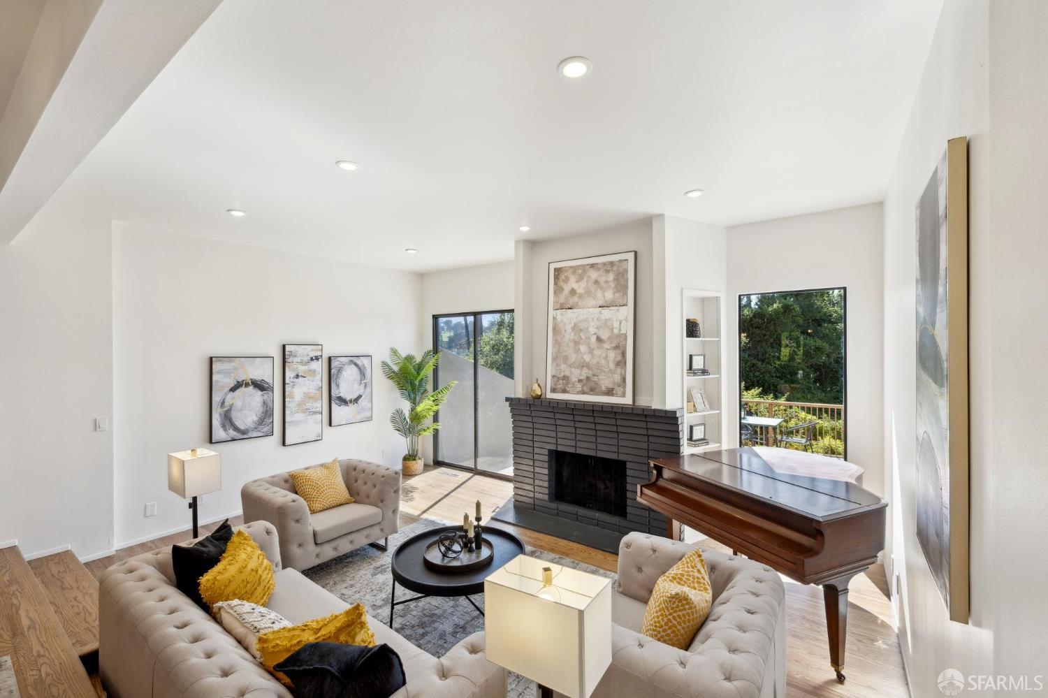 Detail Gallery Image 13 of 77 For 112 S Lake Merced Hls, San Francisco,  CA 94132 - 3 Beds | 2/1 Baths