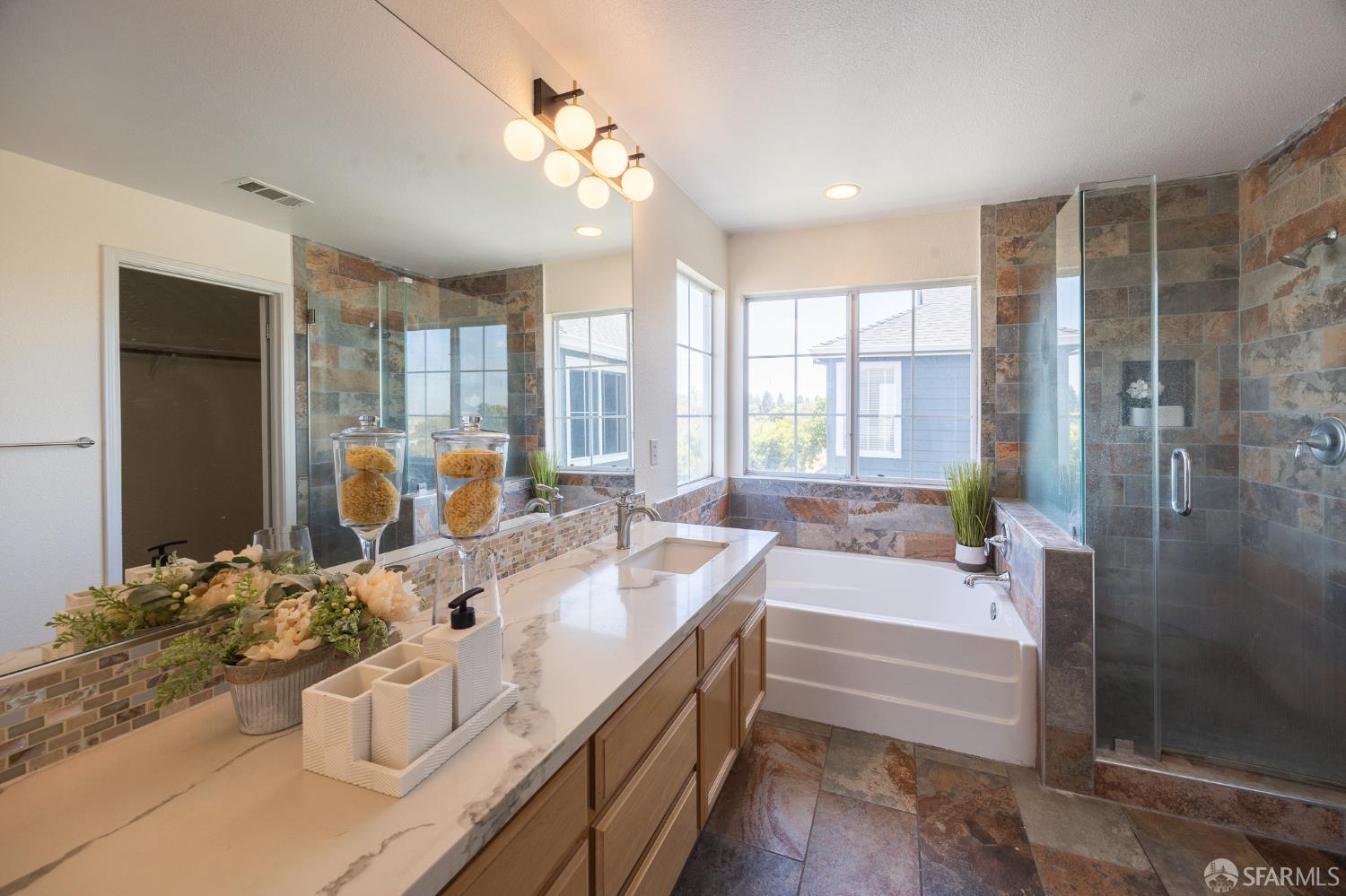 Detail Gallery Image 52 of 58 For 3044 Whisperwave Cir, Redwood City,  CA 94065 - 4 Beds | 2/1 Baths