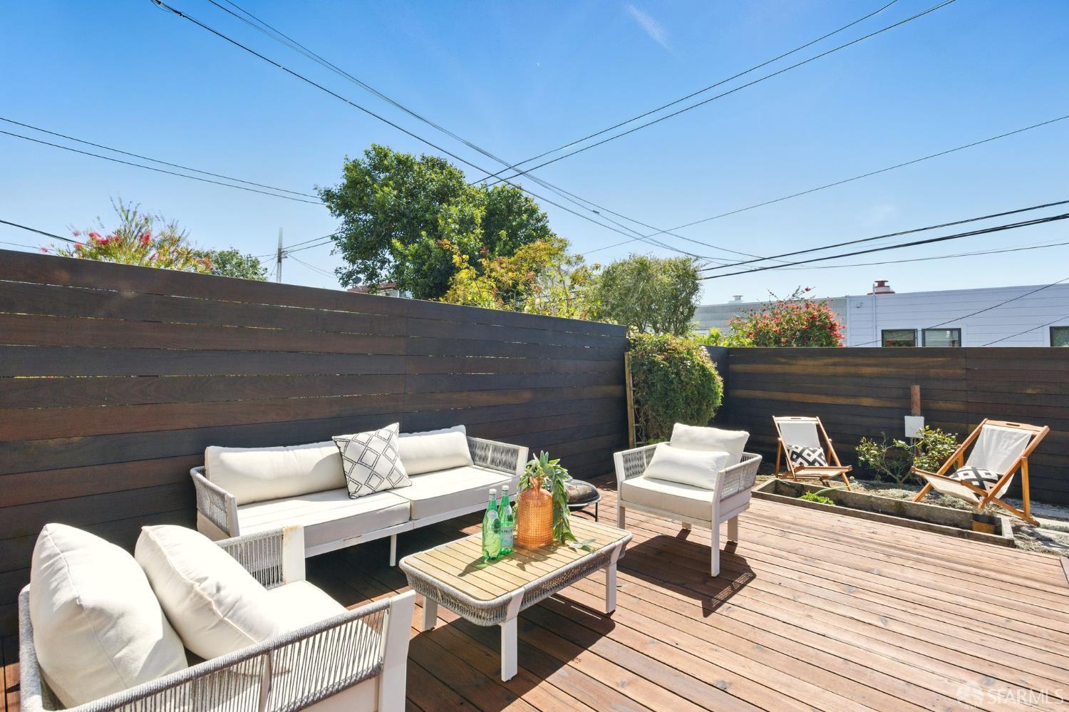 Detail Gallery Image 55 of 76 For 79 Meadowbrook Dr, San Francisco,  CA 94132 - 3 Beds | 2 Baths