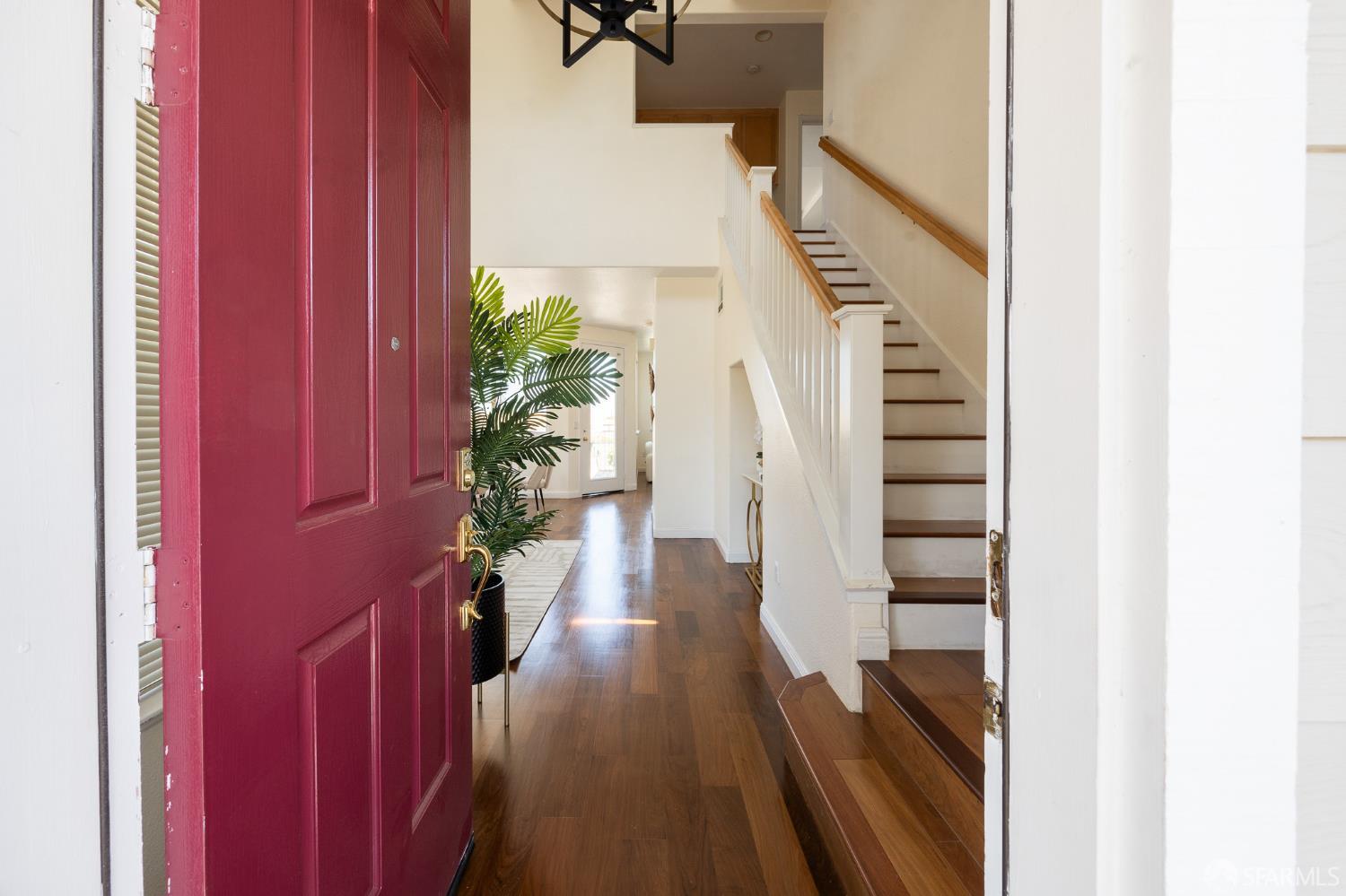 Detail Gallery Image 2 of 58 For 3044 Whisperwave Cir, Redwood City,  CA 94065 - 4 Beds | 2/1 Baths