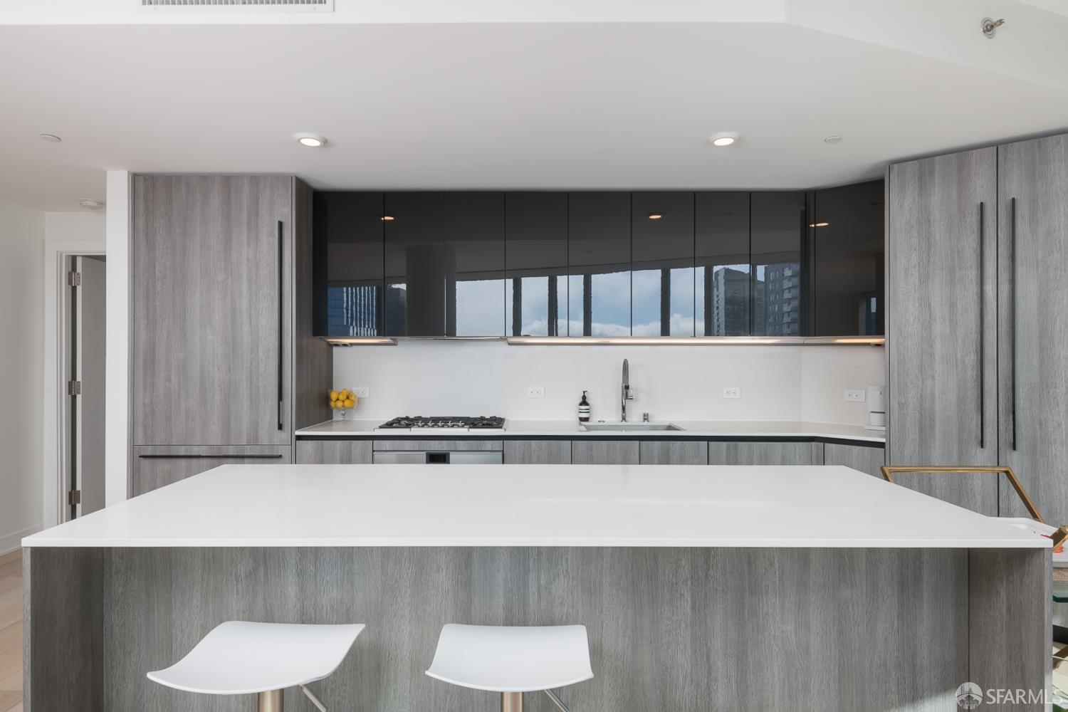 Detail Gallery Image 12 of 32 For 201 Folsom St 38e,  San Francisco,  CA 94105 - 3 Beds | 3 Baths