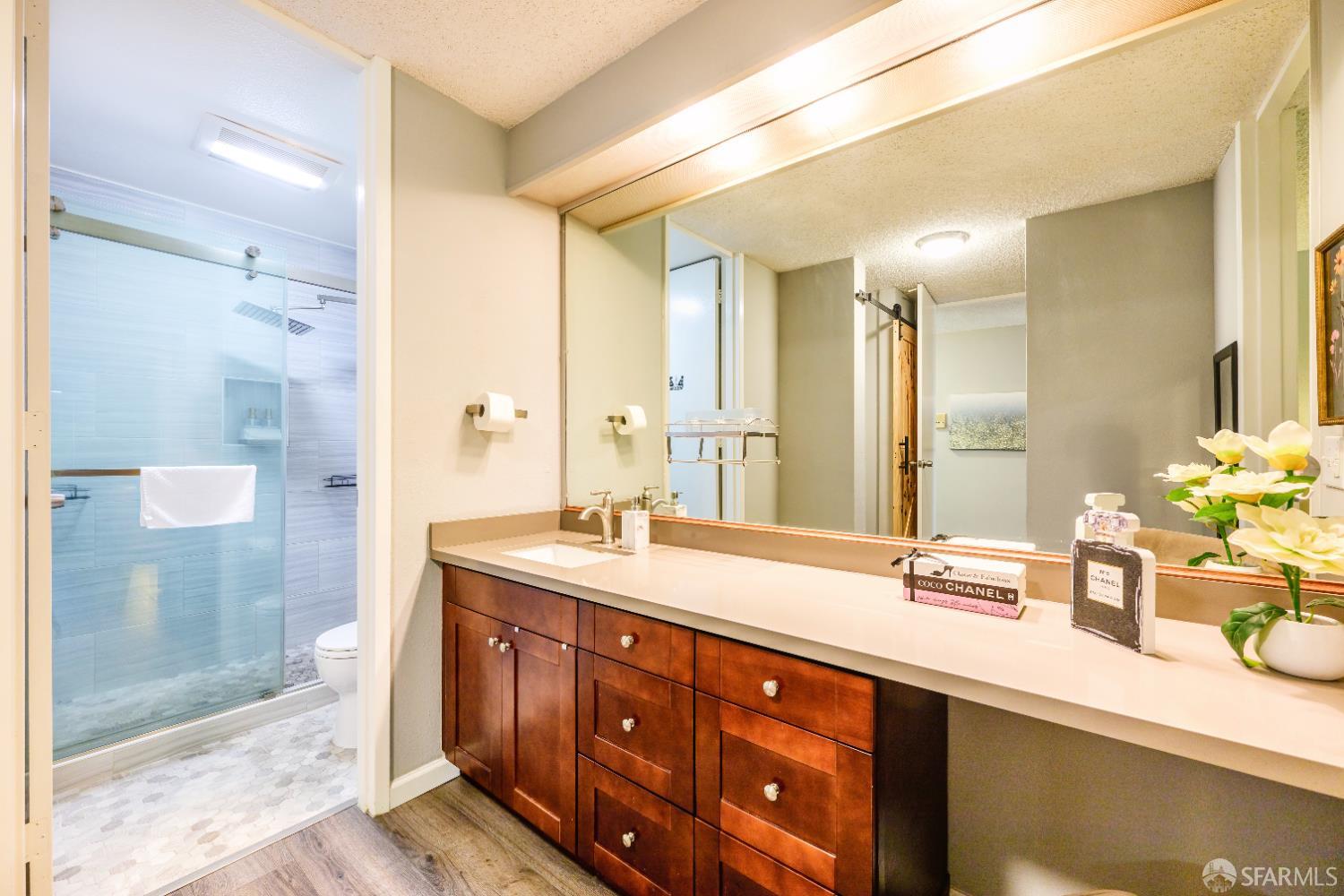 Detail Gallery Image 19 of 93 For 6148 Shelter Creek Ln, San Bruno,  CA 94066 - 1 Beds | 1 Baths