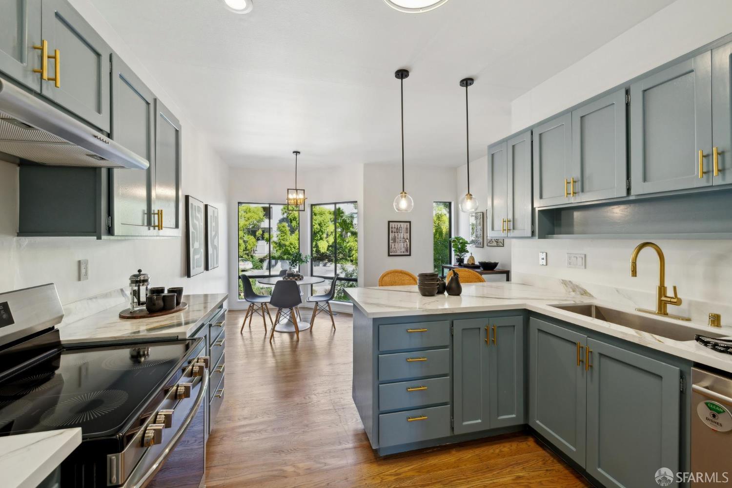 Detail Gallery Image 29 of 77 For 112 S Lake Merced Hls, San Francisco,  CA 94132 - 3 Beds | 2/1 Baths