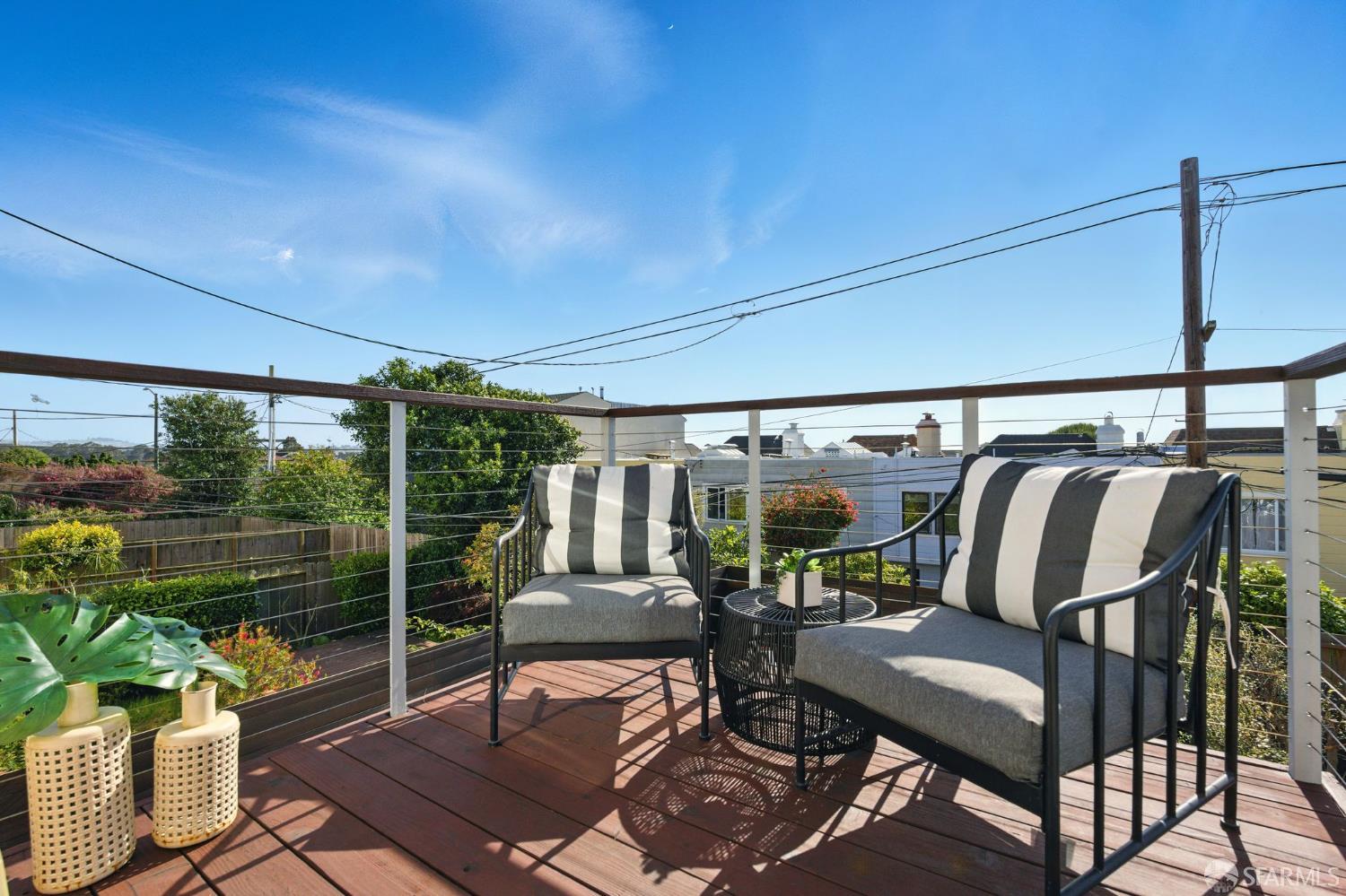 Detail Gallery Image 36 of 76 For 79 Meadowbrook Dr, San Francisco,  CA 94132 - 3 Beds | 2 Baths