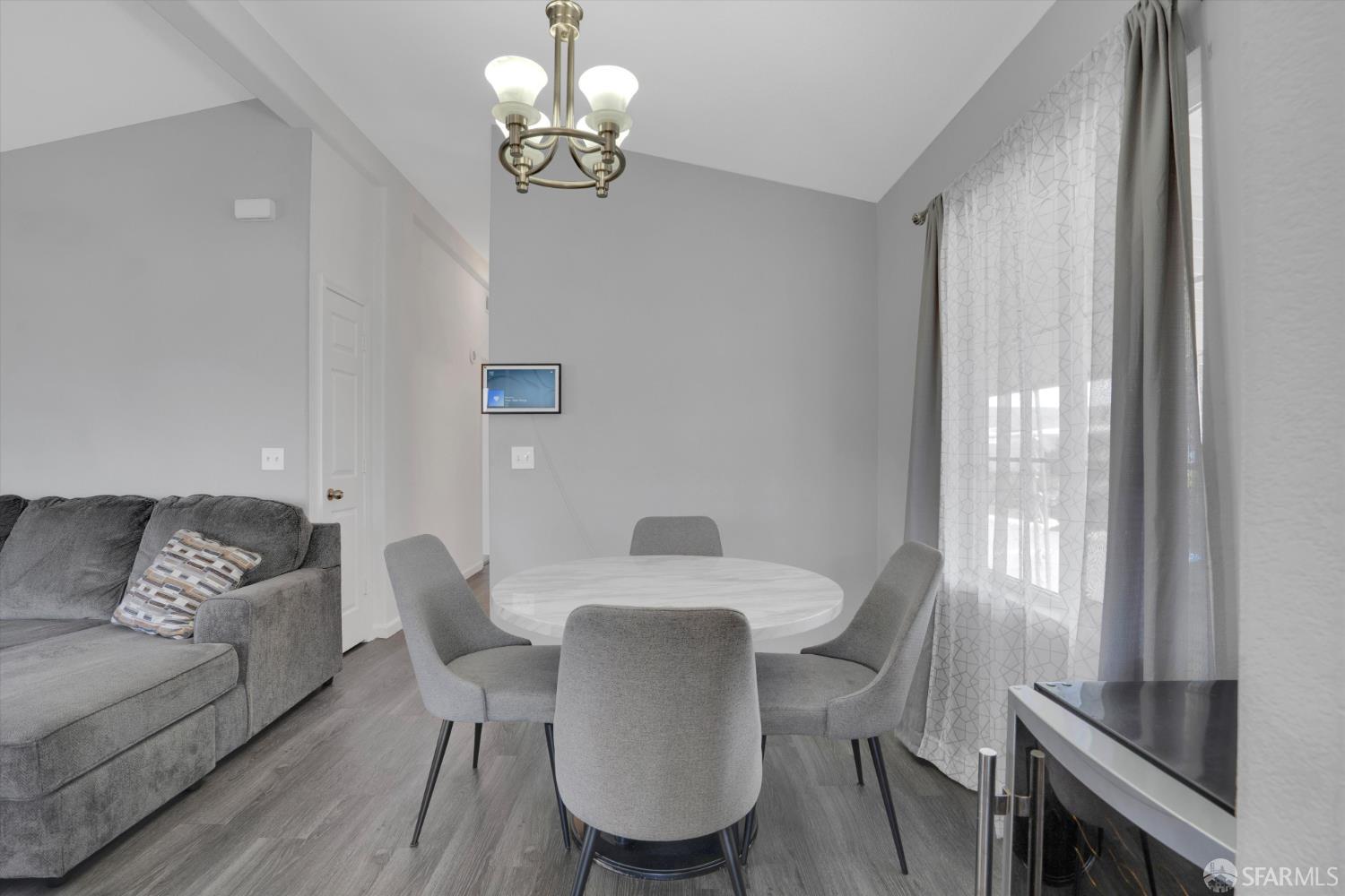 Detail Gallery Image 11 of 30 For 2240 Stillwell Dr, Hayward,  CA 94545 - 3 Beds | 2 Baths
