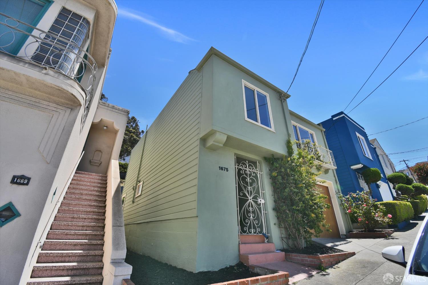 Detail Gallery Image 3 of 41 For 1675 Quint St, San Francisco,  CA 94124 - 3 Beds | 2 Baths