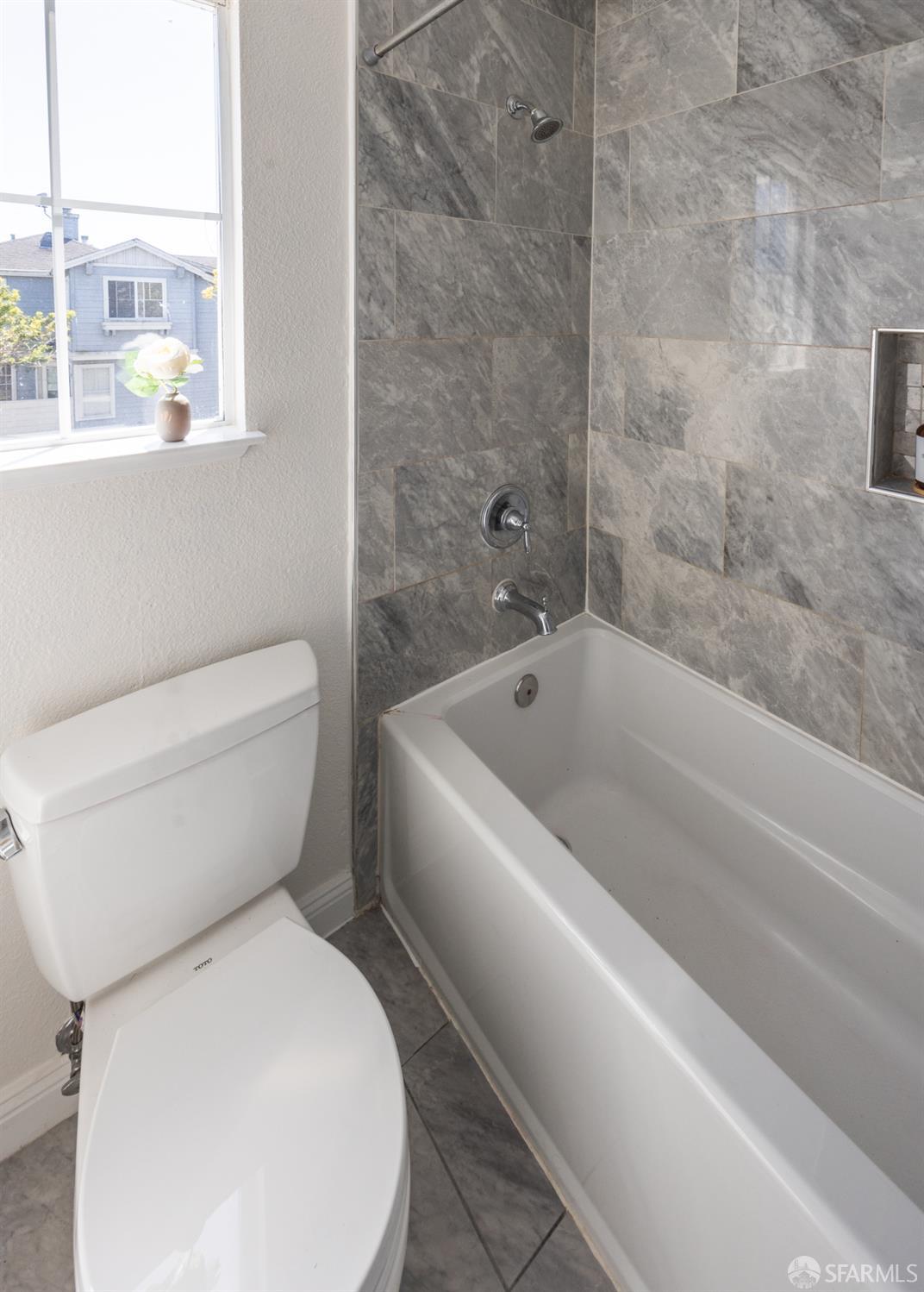 Detail Gallery Image 51 of 58 For 3044 Whisperwave Cir, Redwood City,  CA 94065 - 4 Beds | 2/1 Baths
