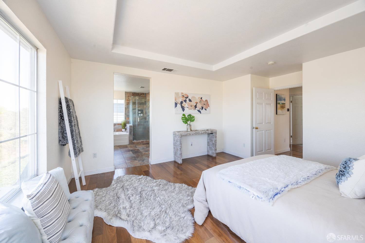Detail Gallery Image 31 of 58 For 3044 Whisperwave Cir, Redwood City,  CA 94065 - 4 Beds | 2/1 Baths
