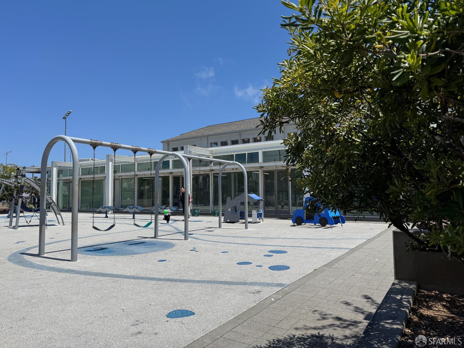 Detail Gallery Image 38 of 45 For 400 Holyoke St, San Francisco,  CA 94127 - 3 Beds | 2 Baths