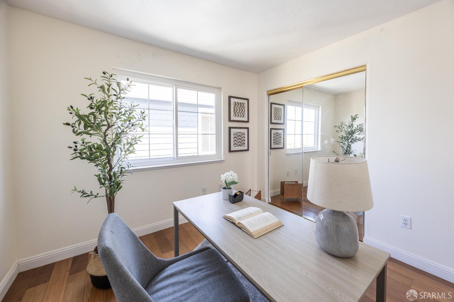 Detail Gallery Image 39 of 58 For 3044 Whisperwave Cir, Redwood City,  CA 94065 - 4 Beds | 2/1 Baths
