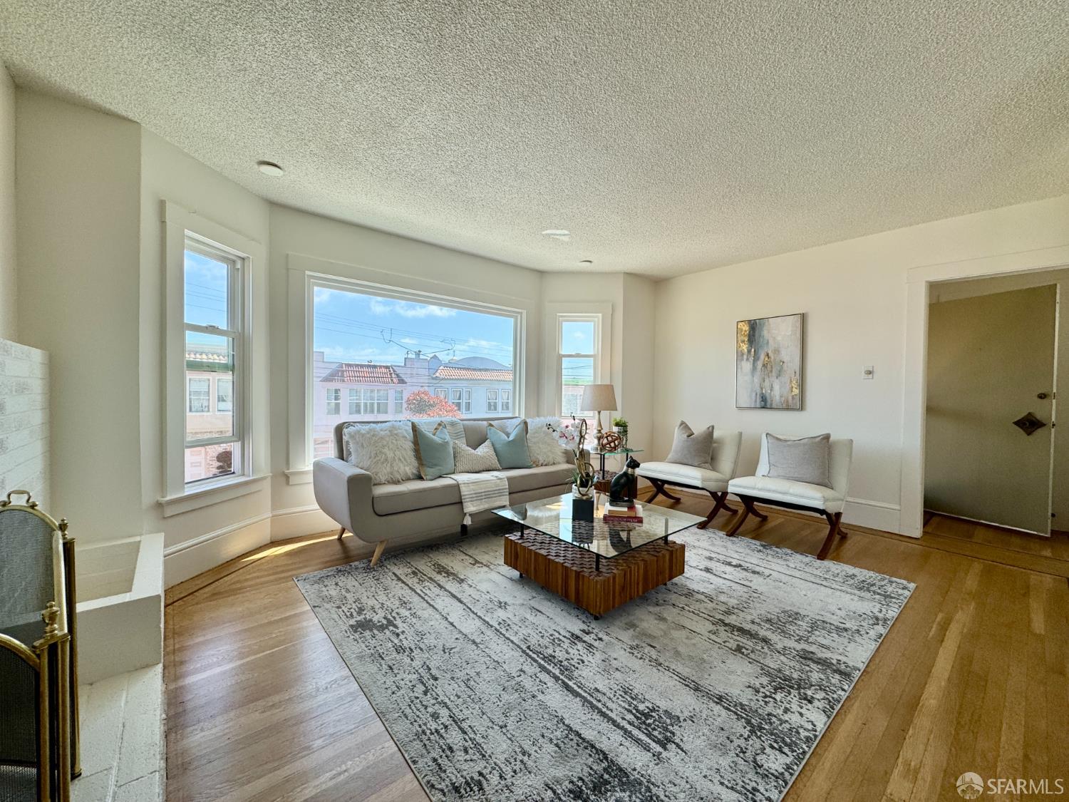 Detail Gallery Image 4 of 45 For 400 Holyoke St, San Francisco,  CA 94127 - 3 Beds | 2 Baths