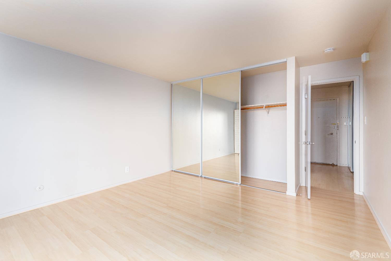 Detail Gallery Image 9 of 11 For 646 Corbett Ave #305,  San Francisco,  CA 94114 - 1 Beds | 1 Baths