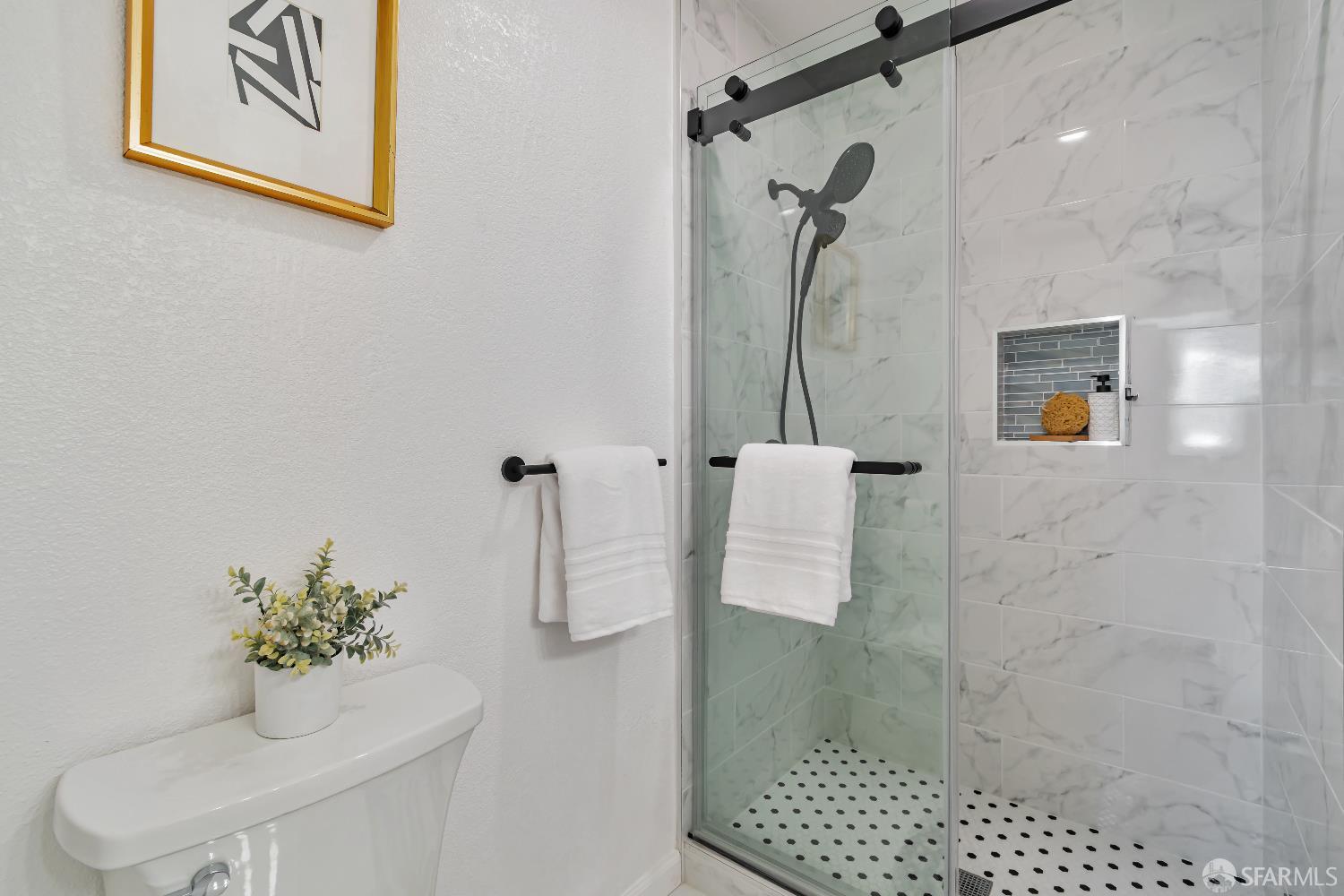 Detail Gallery Image 34 of 81 For 383 Abbot Ave, Daly City,  CA 94014 - 3 Beds | 3 Baths